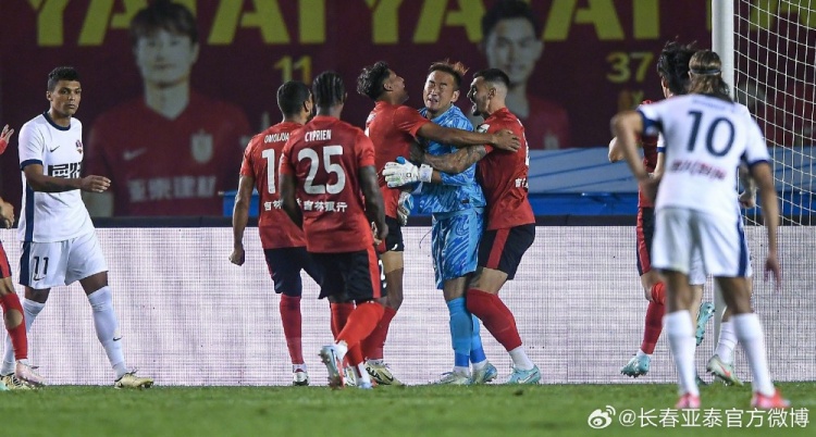 星空体育官网-吴亚轲右腿膝关节外侧半月板损伤，需要3-5个月的康复时间