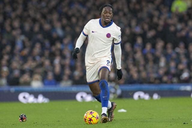 记者：伯恩茅斯仍在商谈租借切尔西中卫迪萨西，交易尚未敲定